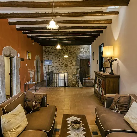 Country house Cal Secretari Rural De Gat Vell Llampaies